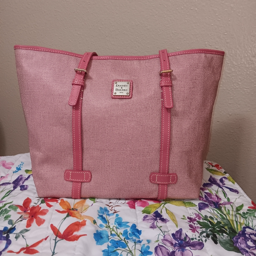 Dooney bourke tote pink